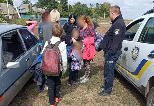 У многодетной семьи из Харьковской области забрали детей: что произошло  (фото)