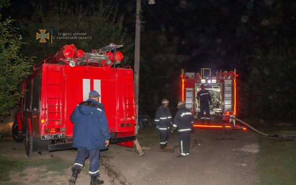 Стихийное бедствие среди ночи выгнало на улицу семью из Харьковской области (фото)