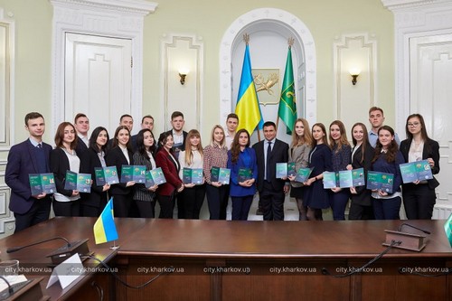 Харьковскую молодежь превратят в дипломатов