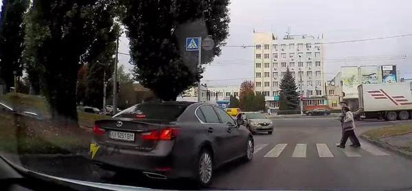 Водителя из Харькова настигла кара спустя пару часов после нарушения (видео)