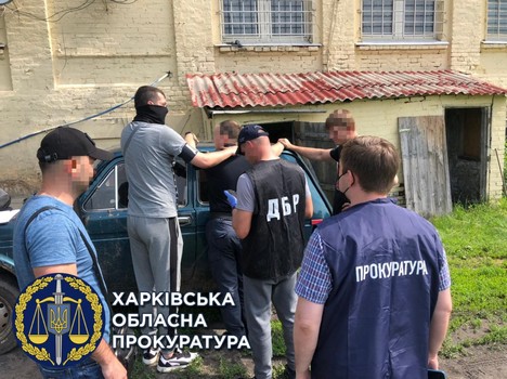 На Харьковщине сотрудники полиции угодили в громкий скандал: как их накажут (фото) 
