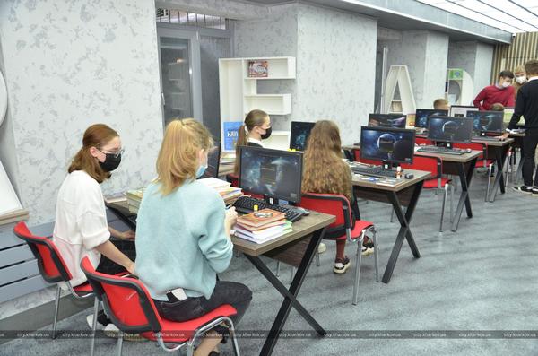 В школах Харькова открывают современные учебные центры (фото)