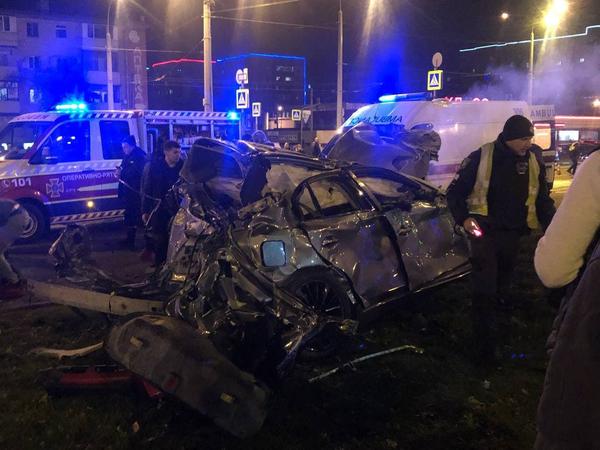 Серьезное ДТП в Харькове: машины всмятку, много пострадавших (фото, видео)