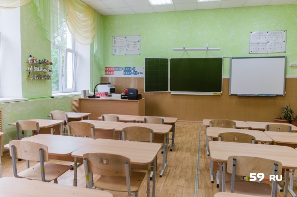 На Харьковщине больше ста учителей распустили по домам