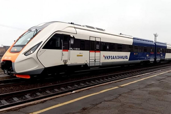 Через Харьков будет курсировать Слобожанский экспресс. Куда можно доехать на новом поезде (фото)