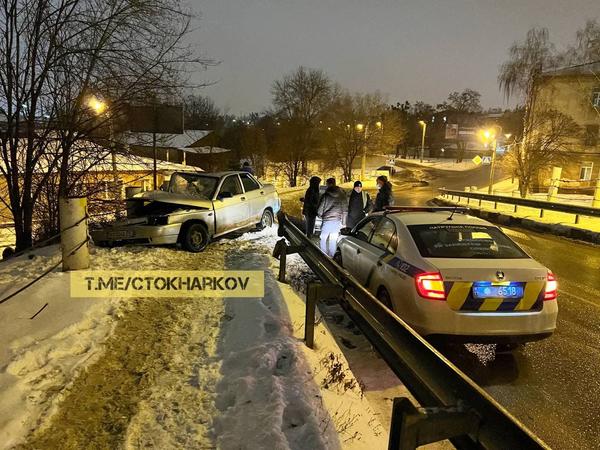 ДТП в Харькове: машины разбиты, люди - в больнице (фото)