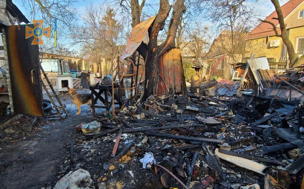 Масштабный пожар в Харькове: горели здания и транспорт (фото)