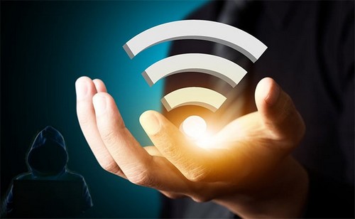 Чем опасен общественный Wi-Fi