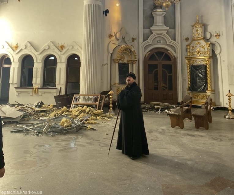 В Харькове повреждены несколько храмов (фото)