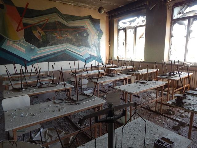В районе на Харьковщине больше десяти школ превратились в руины