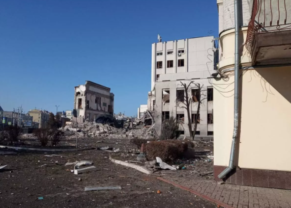 В Харькове разбомбили Академию при президенте: есть погибшие