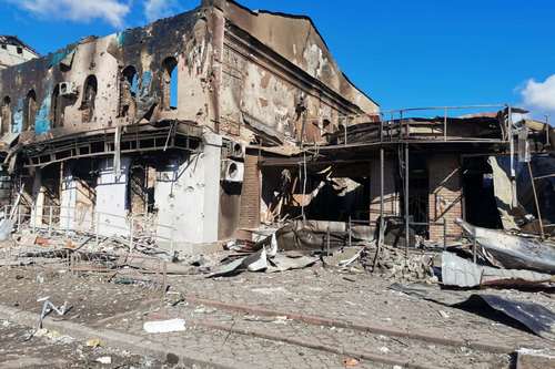 Ужас и боль. Город Изюм после трех недель бомбардировок (фото)