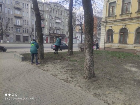 Клумбы Харькова готовят к высадке цветов (фото)