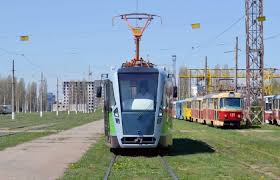 В Харькове начали курсировать трамваи