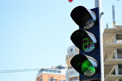 На дорогах Харькова прибавилось работающих светофоров