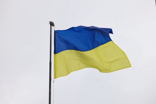 У звільненому Ізюмі підняли державний прапор. Так буде в кожному українському місті й селі - Зеленський (фото)