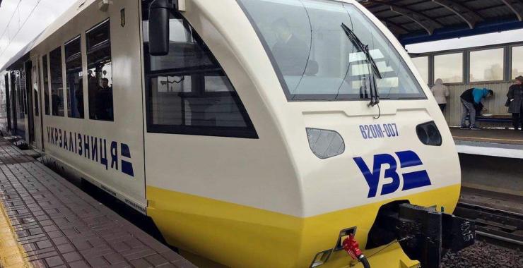 Залізничники подвоїли кількість потягів до міста на Харківщині, звільненого від окупантів: новий графік