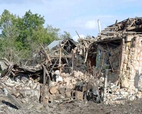 Ракетний удар по місту Первомайський: під завалами знайдено ще кілька тіл загиблих