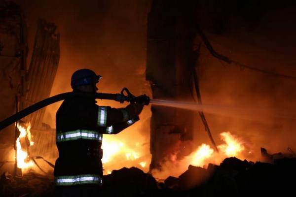 Нічний удар по Харкову: рятівники повідомили про руйнування (фото)