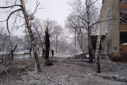 Під ударом житловий будинок та поліклініка: дві людини загинули у місті на Харківщині (фото)