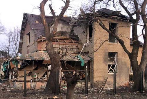 Зруйновані вщент будівлі: наслідки обстрілів Харківщини минулої доби (фото)