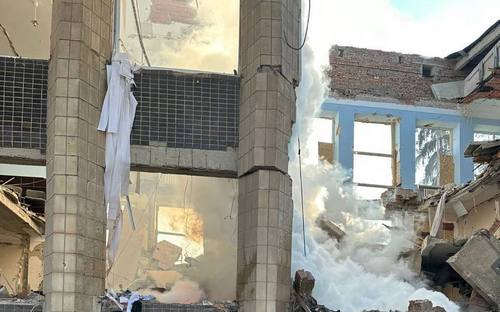 Ракетний удар по адміністрації в Харківській області: оприлюднено подробиці та фото