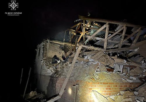 Окупанти завдали ударів по місту на Харківщині: пошкоджено будинки, загинула людина (фото)