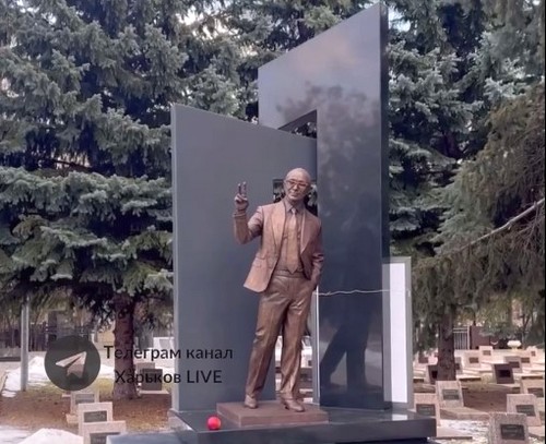 У Харкові на могилі Кернеса встановили пам’ятник (відео, фото)