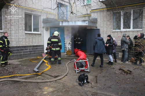 У Харкові в будинку знайшли тіло чоловіка та евакуювали сорок жителів: що сталося (фото)