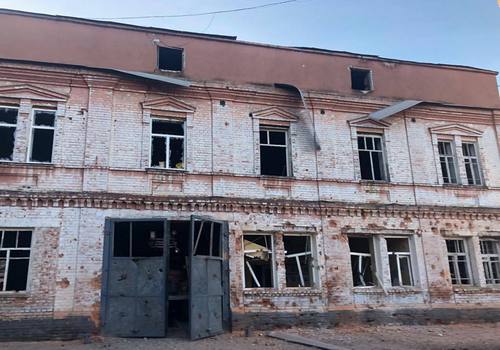 Ворог масовано обстріляв місто на Харківщині: що пошкоджено (фото)