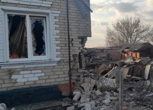 Окупанти завдали ударів по місту на Харківщині: оприлюднено фото наслідків