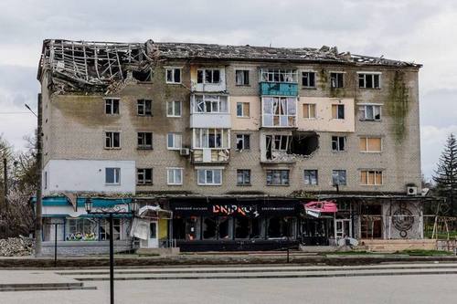 Що спочатку відновлюватимуть у майже повністю зруйнованому місті на Харківщині (фото)