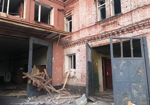 Загарбники завдали ударів по місту на Харківщині: що зруйновано (фото)