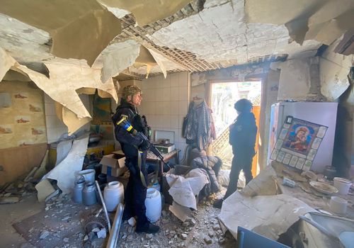 Окупанти обстріляли багатоквартирні будинки в Харківській області (фото)