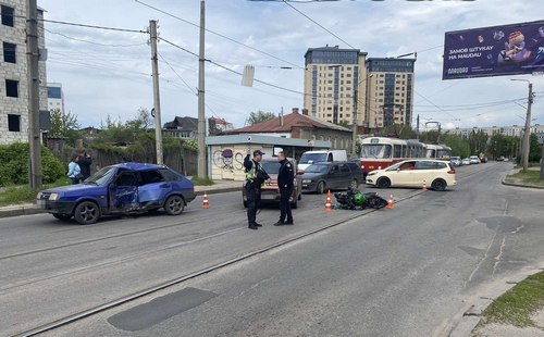 Аварія в Харкові: дві людини травмовано (фото)