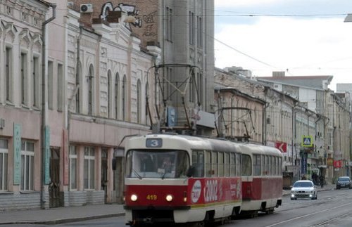 У Харкові через наслідки нічної атаки призупинили роботу міського транспорту