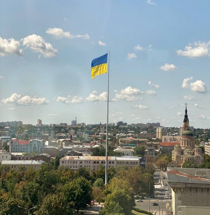 Прапор, піднятий у Харкові на найвищий в Україні та Європі флагшток висотою 101 м - GX