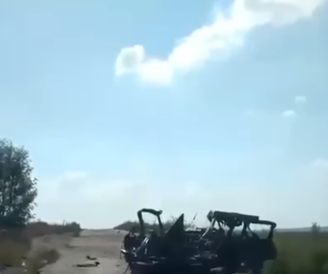 Неподалік від Харкова рашисти розстріляли автомобіль з цивільними (відео)