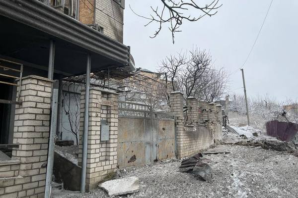 Ворог ударив по місту на Харківщині: загинув чоловік (фото)