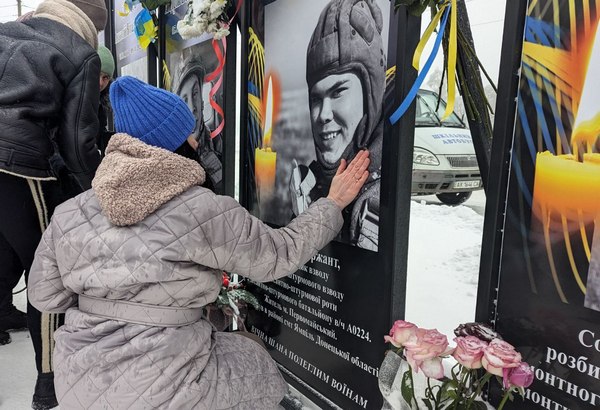 У місті на Харківщині відкрили Алею Слави в пам’ять про загиблих військових (фото)