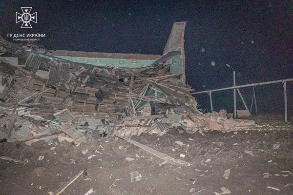 Вечірній ракетний удар по Харкову: оприлюднено фото наслідків