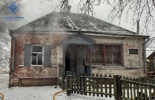 Чоловік загинув у будинку на Харківщині (фото)