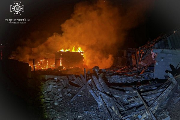 Загарбники вдарили по житлових будинках у Харківській області (фото)