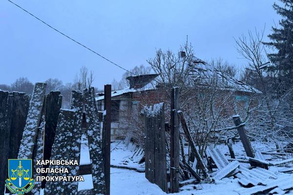 Російські військовослужбовці розбили житлові будинки в Харківській області (фото)