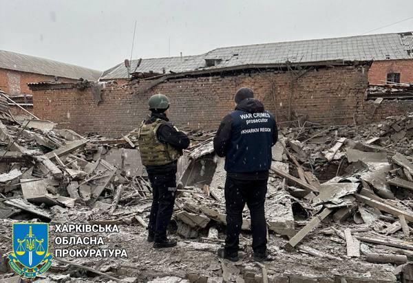 Ракетний удар по місту в Харківській області: оприлюднено фото наслідків