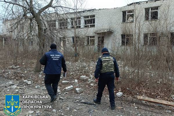 Загарбники завдали ударів по центру громади на Харківщині (фото)