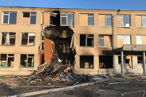 Загарбники завдали ударів по школі в Харківській області (фото)