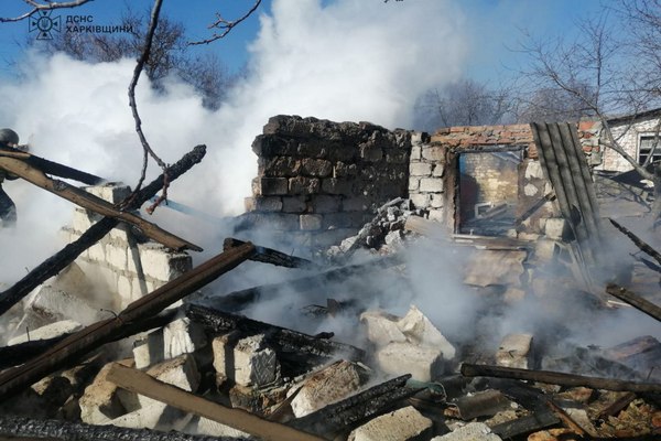Росіяни обстріляли населений пункт в Харківській області (фото)
