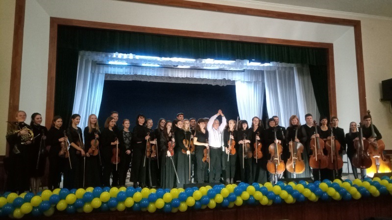 Харків прощаєтся з видатним музикантом і вчителем, який створив відомий оркестр (фото, відео)