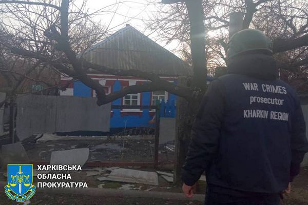 Удар авіабомбами по центру громади на Харківщині: оприлюднено фото наслідків